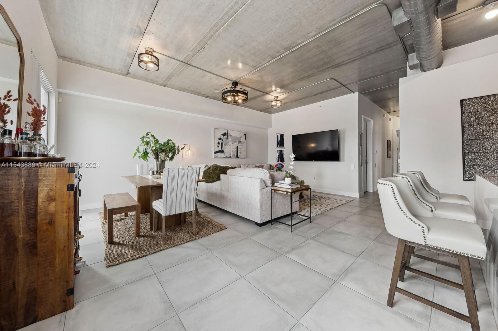 111 SE 2nd Street 201 — photo 3
