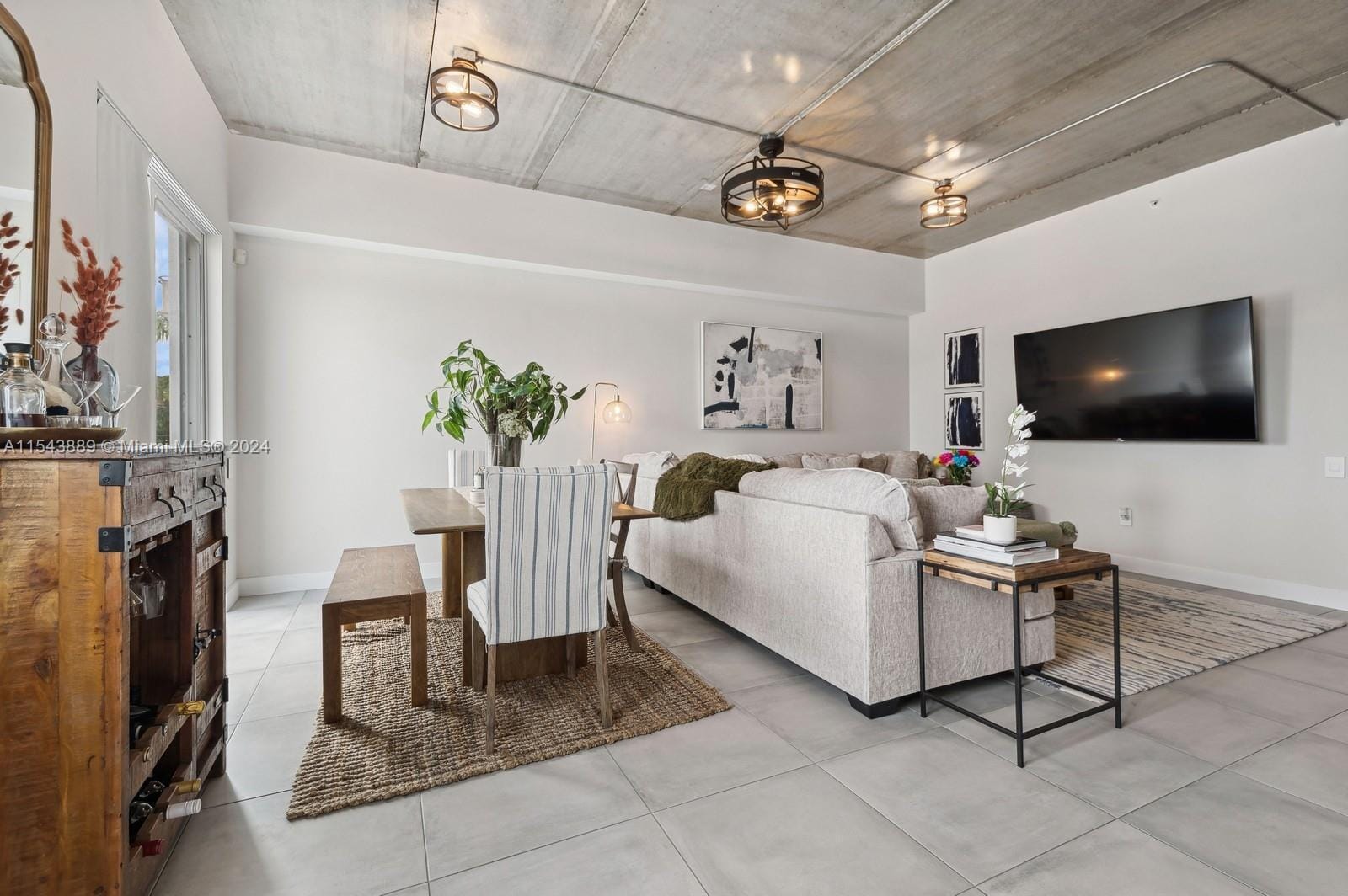 111 SE 2nd Street 201 — photo 4