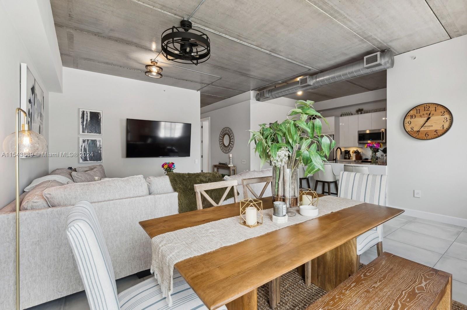 111 SE 2nd Street 201 — photo 9