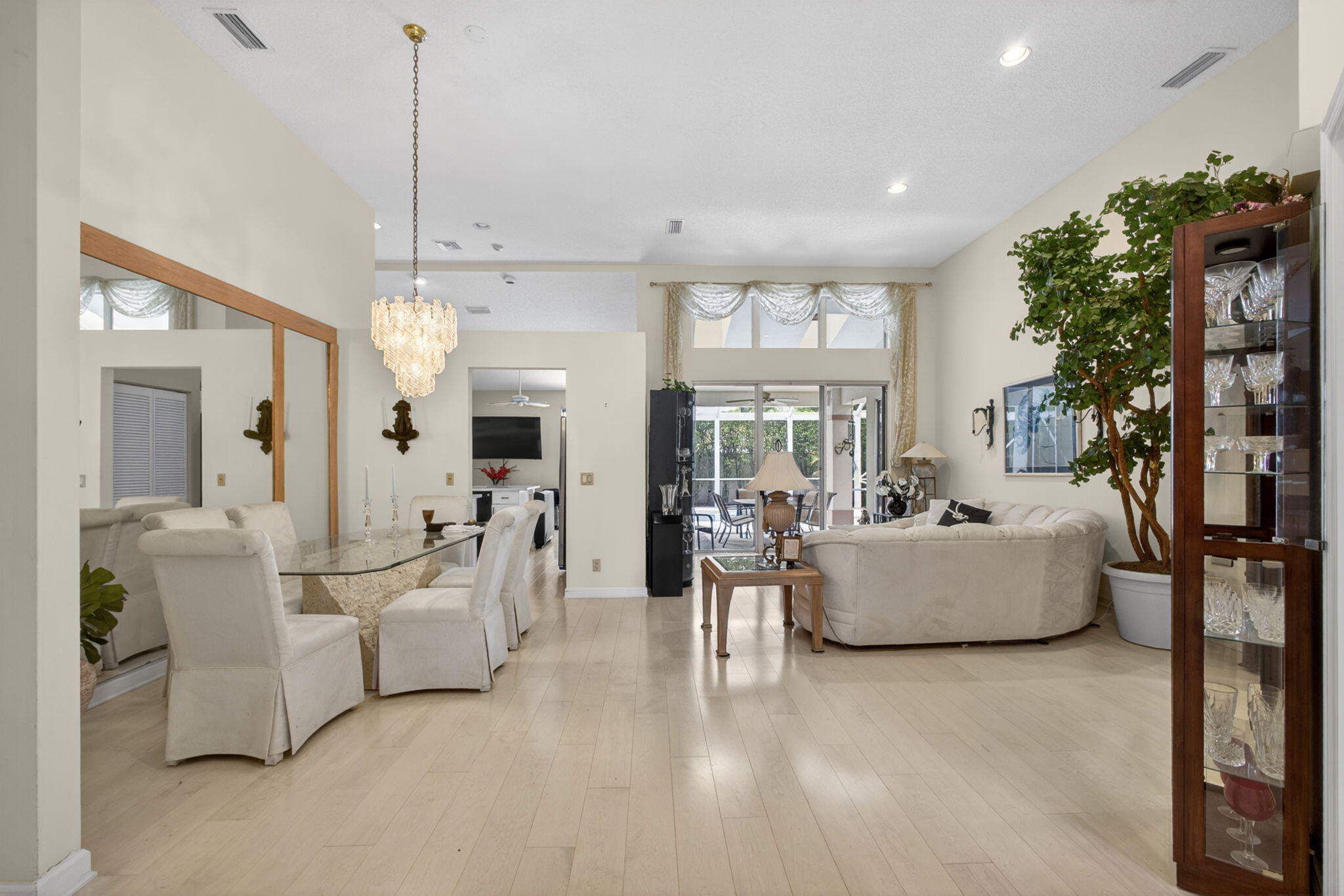 200 Eagleton Estates Boulevard — photo 8
