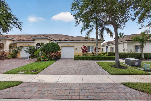 2368 Windjammer Way, Baywinds, West Palm Beach, FL