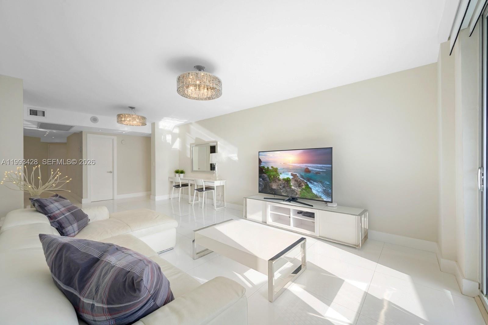 19370 Collins Avenue 916 — photo 6