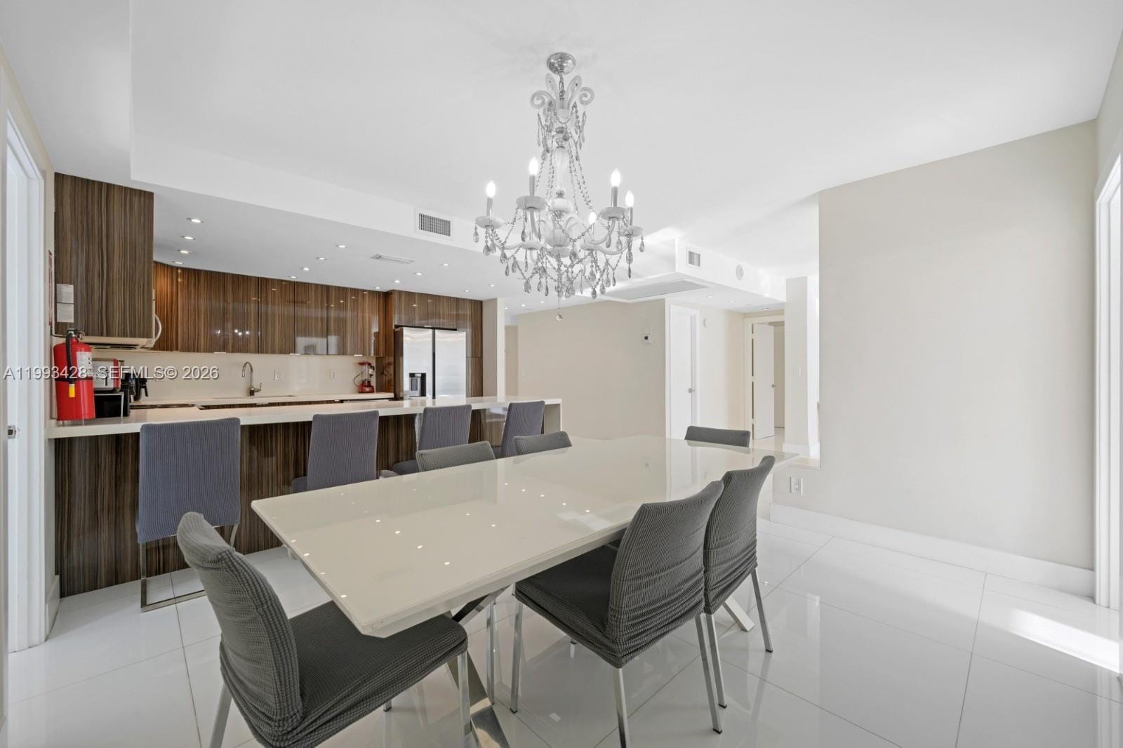 19370 Collins Avenue 916 — photo 7