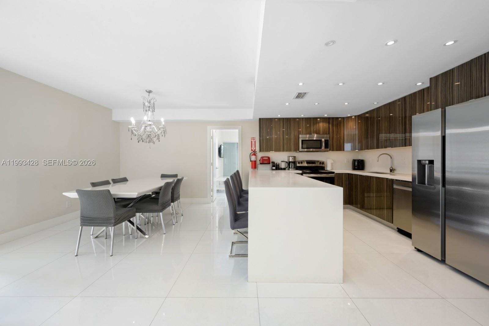 19370 Collins Avenue 916 — photo 8