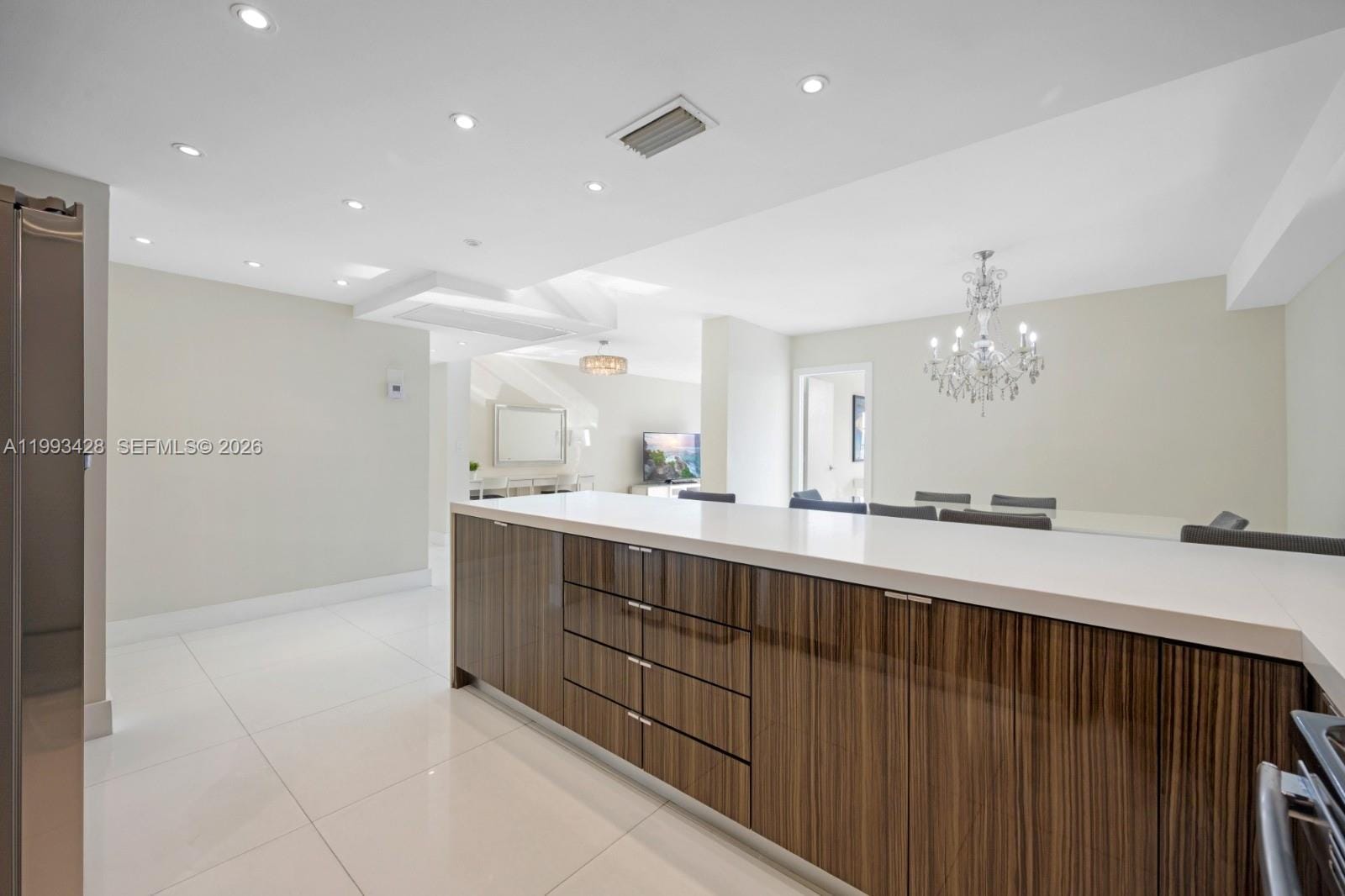 19370 Collins Avenue 916 — photo 10