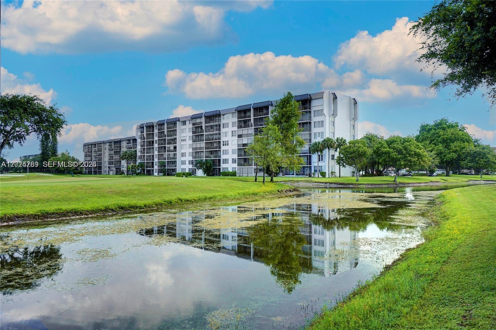 3100 W Rolling Hills Circle 403, Davie, FL 33328, Davie