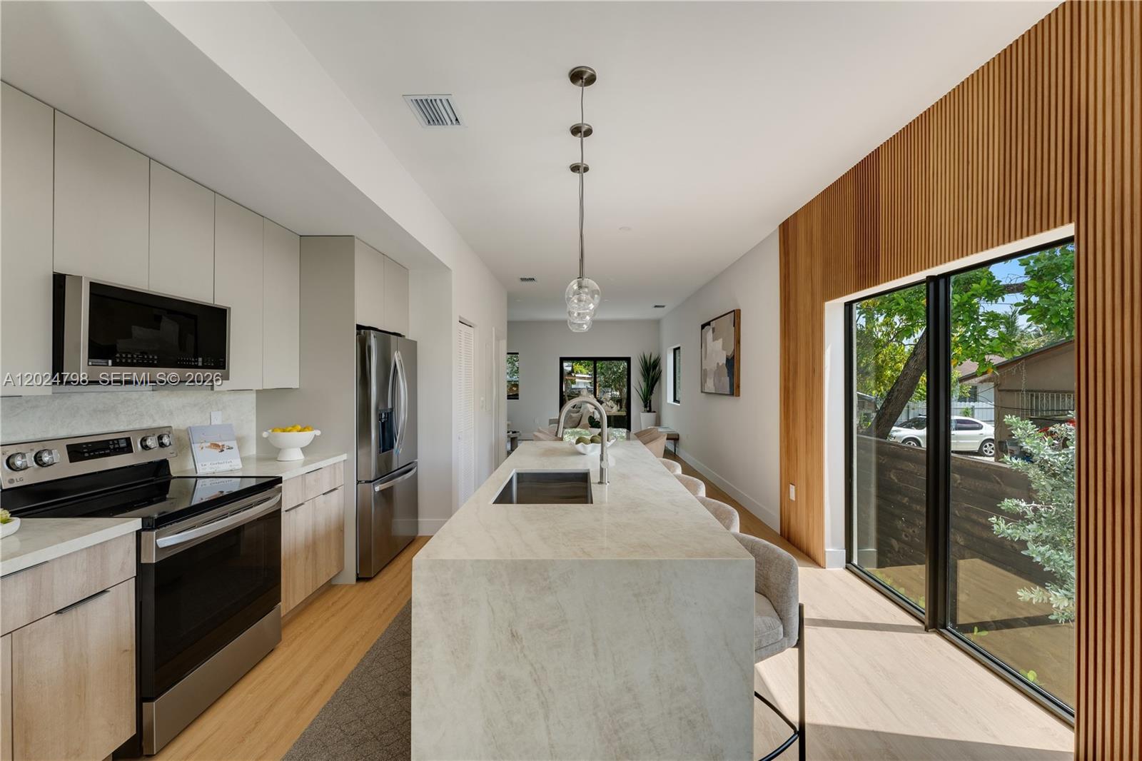 1917 NW 17 Street A, Miami, FL 33125, Miami