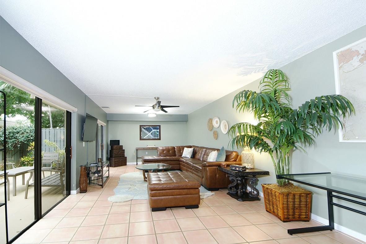 1700 Embassy Drive 504 — photo 2