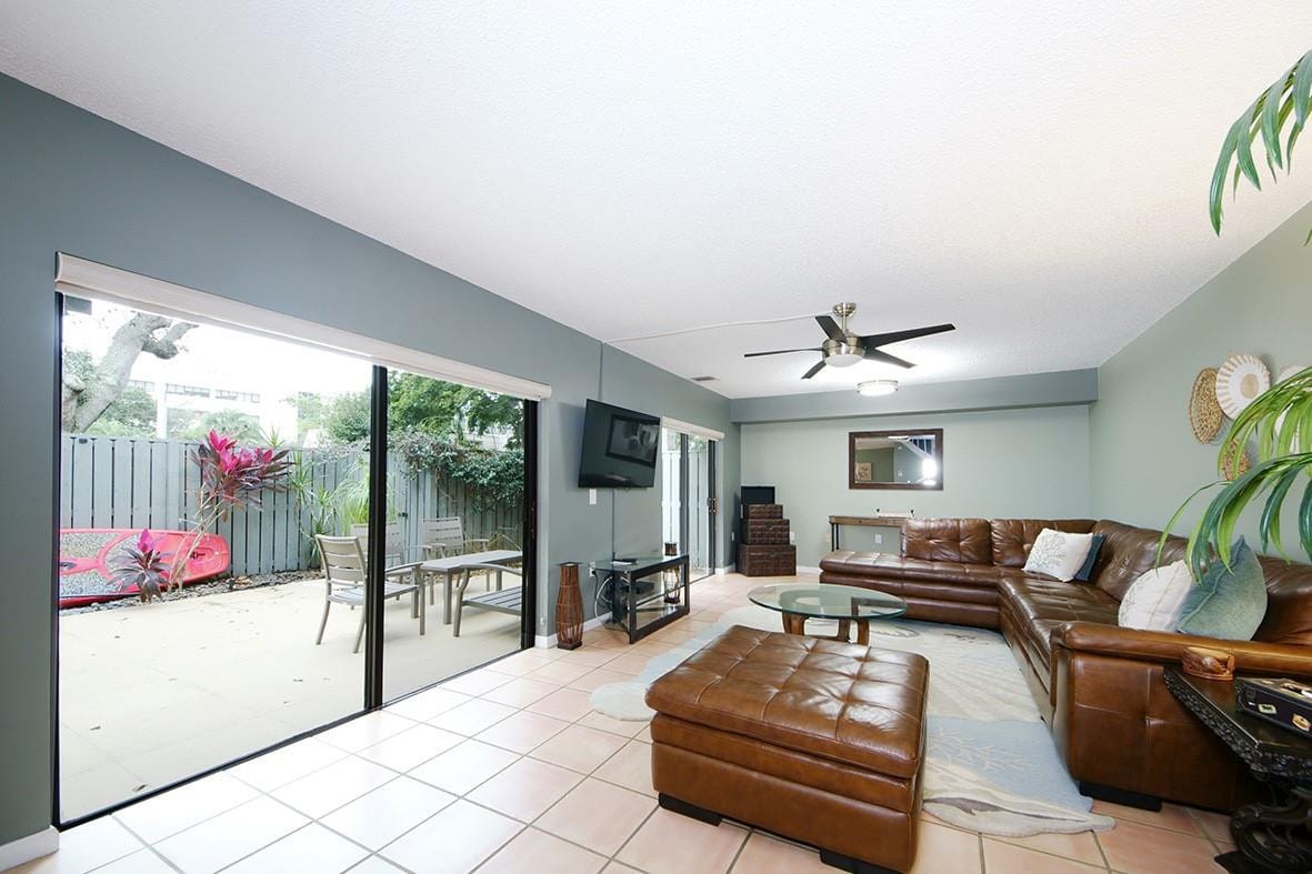 1700 Embassy Drive 504 — photo 3
