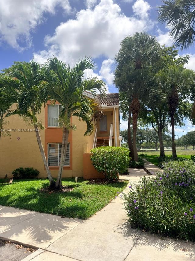 1025 Coral Club Drive 1025, Coral Springs, FL 33071