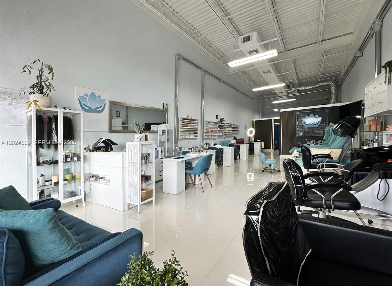 NAILS & SPA Nails & Spa State — photo 2