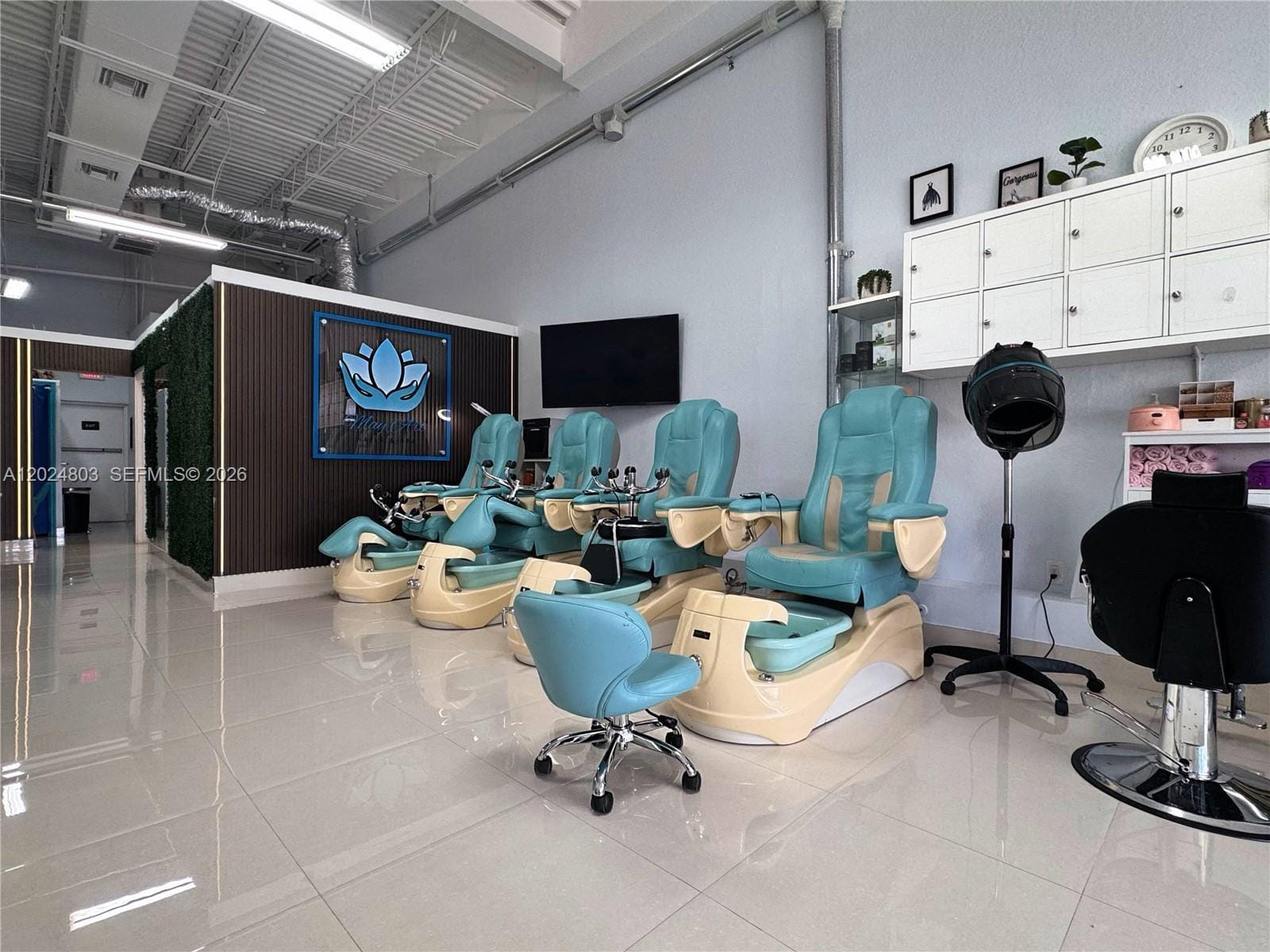 NAILS & SPA Nails & Spa State — photo 5