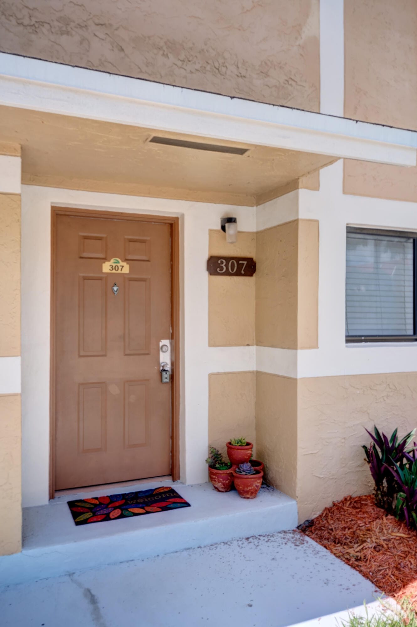 307 Palm Circle E, Pembroke Pines, FL 33025 photo 6