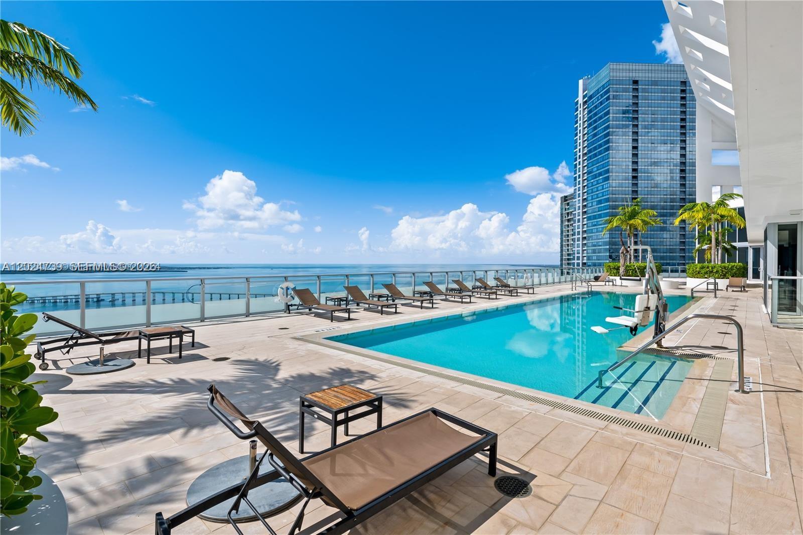 1300 Brickell Bay Drive 1007, Miami, FL 33131, Miami