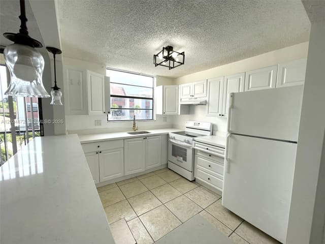 1788 NW 55th Avenue 204, Lauderhill, FL 33313