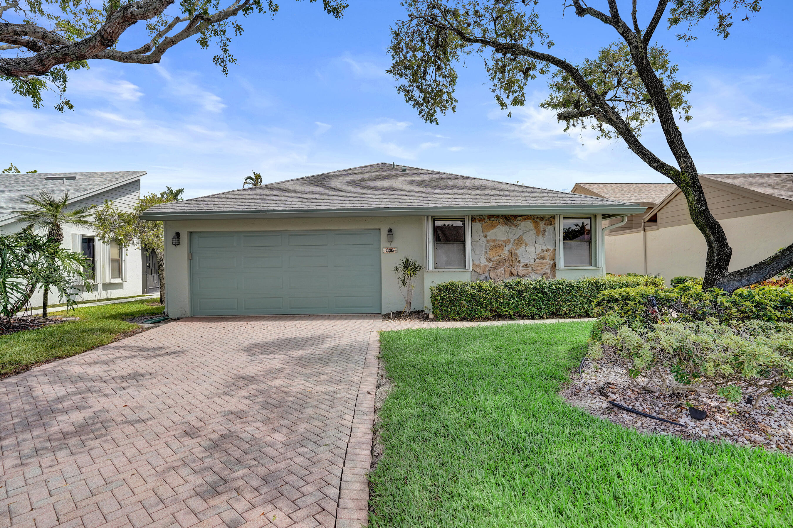 2395 NW 15th Street — photo 2