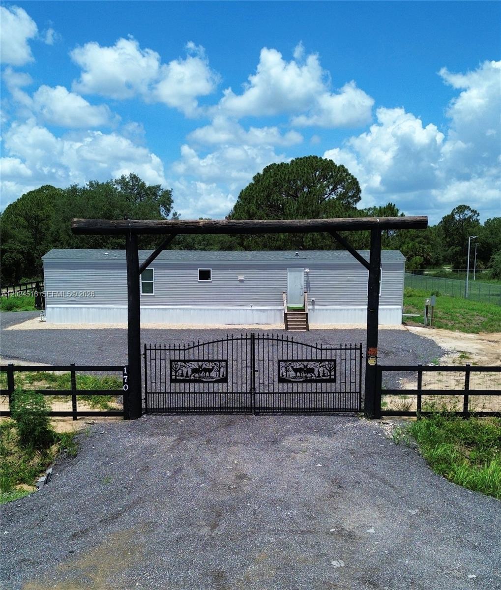 170 S Jinete Street, Clewiston, FL 33440, Clewiston
