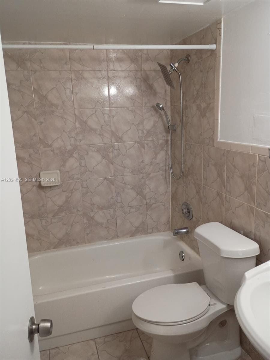 3399 Foxcroft Road 208 — photo 6