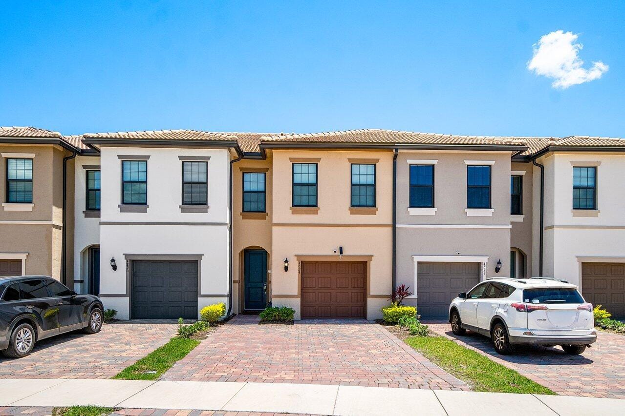 4824 Chantilly Road, Lake Worth, FL 33467 photo 1