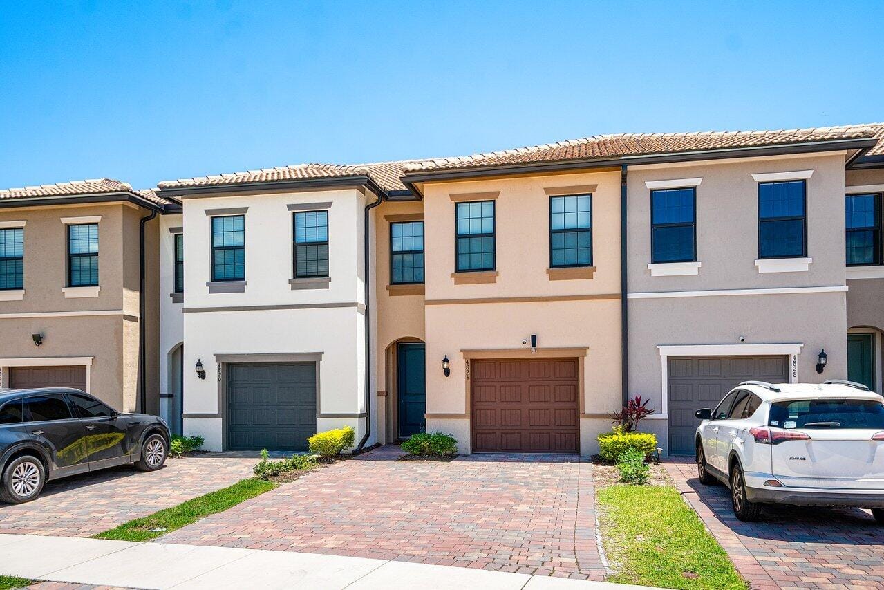 4824 Chantilly Road, Lake Worth, FL 33467 photo 2