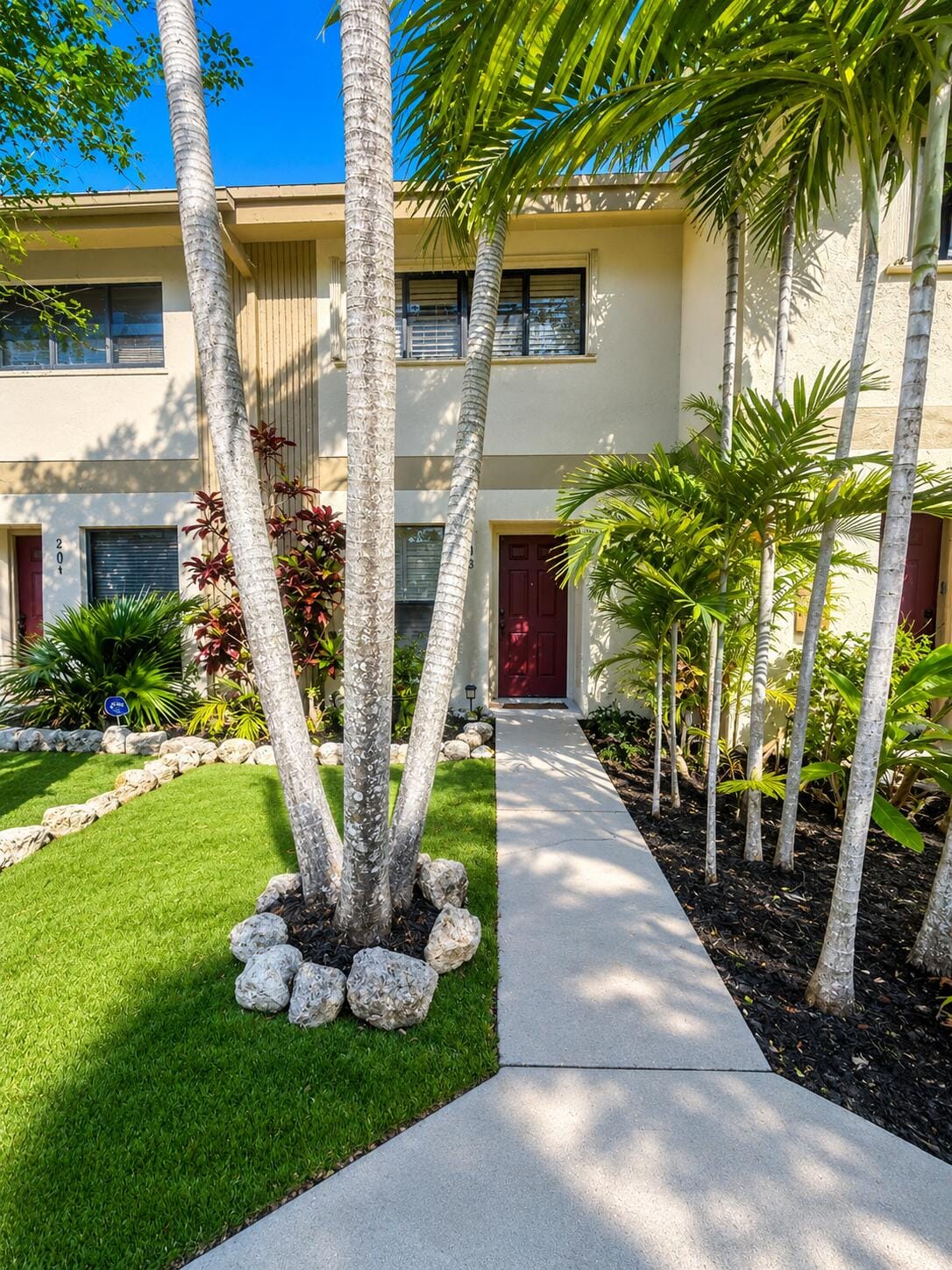 3062 S Oakland Forest Drive 203, Oakland Park, FL 33309