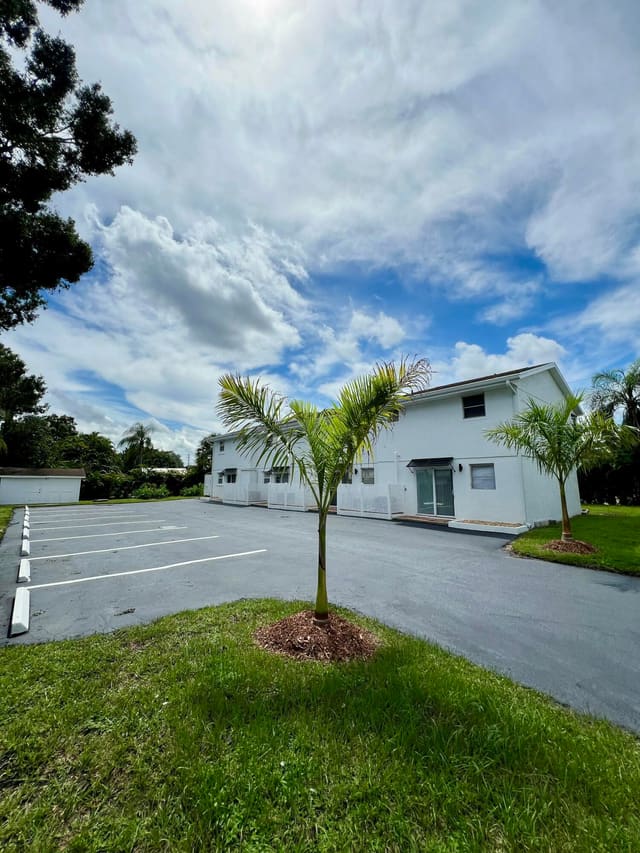 2819 SW Cornell Avenue, Palm City, FL 34990
