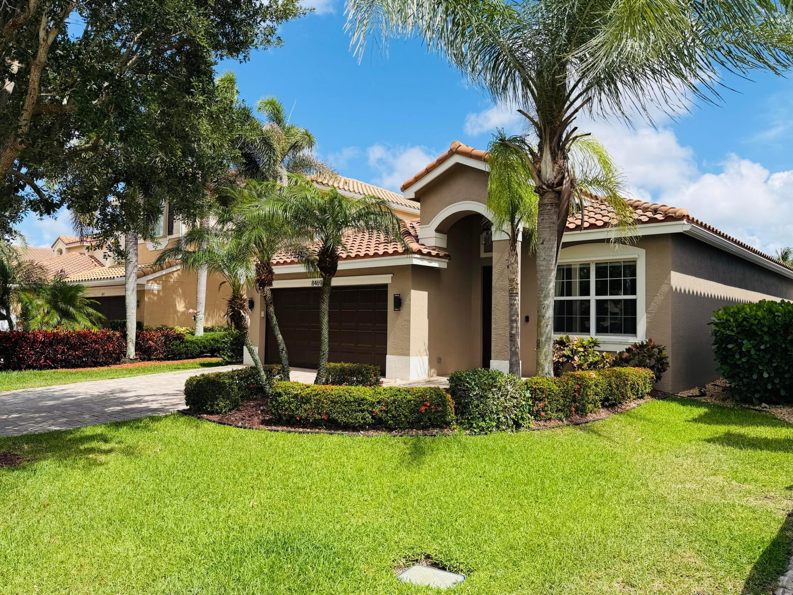 8469 Calabria Lakes Drive, Boynton Beach, FL 33473 photo 4