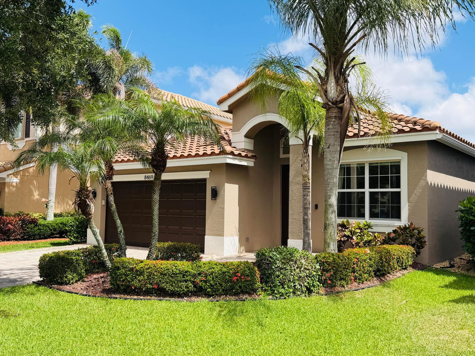 8469 Calabria Lakes Drive, Boynton Beach, FL 33473 photo 5