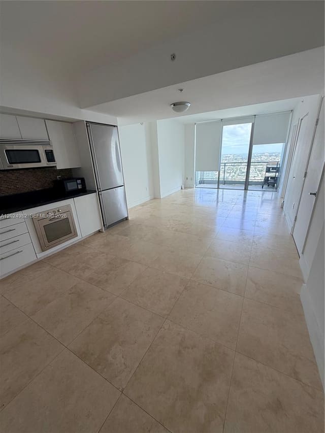 92 SW 3rd Street 3909, Mint, Miami, FL