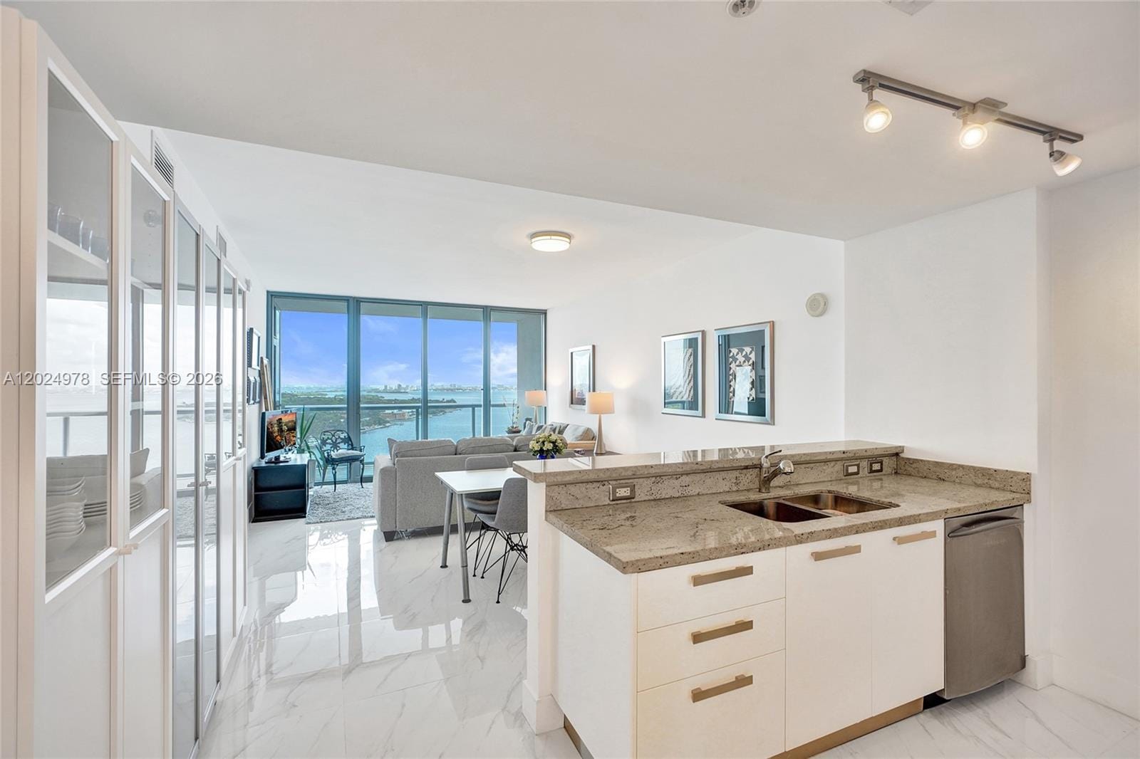 601 NE 36th Street 1508, Miami, FL 33137 photo 3