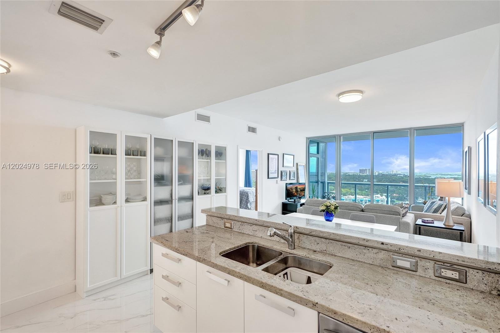 601 NE 36th Street 1508, Miami, FL 33137 photo 6