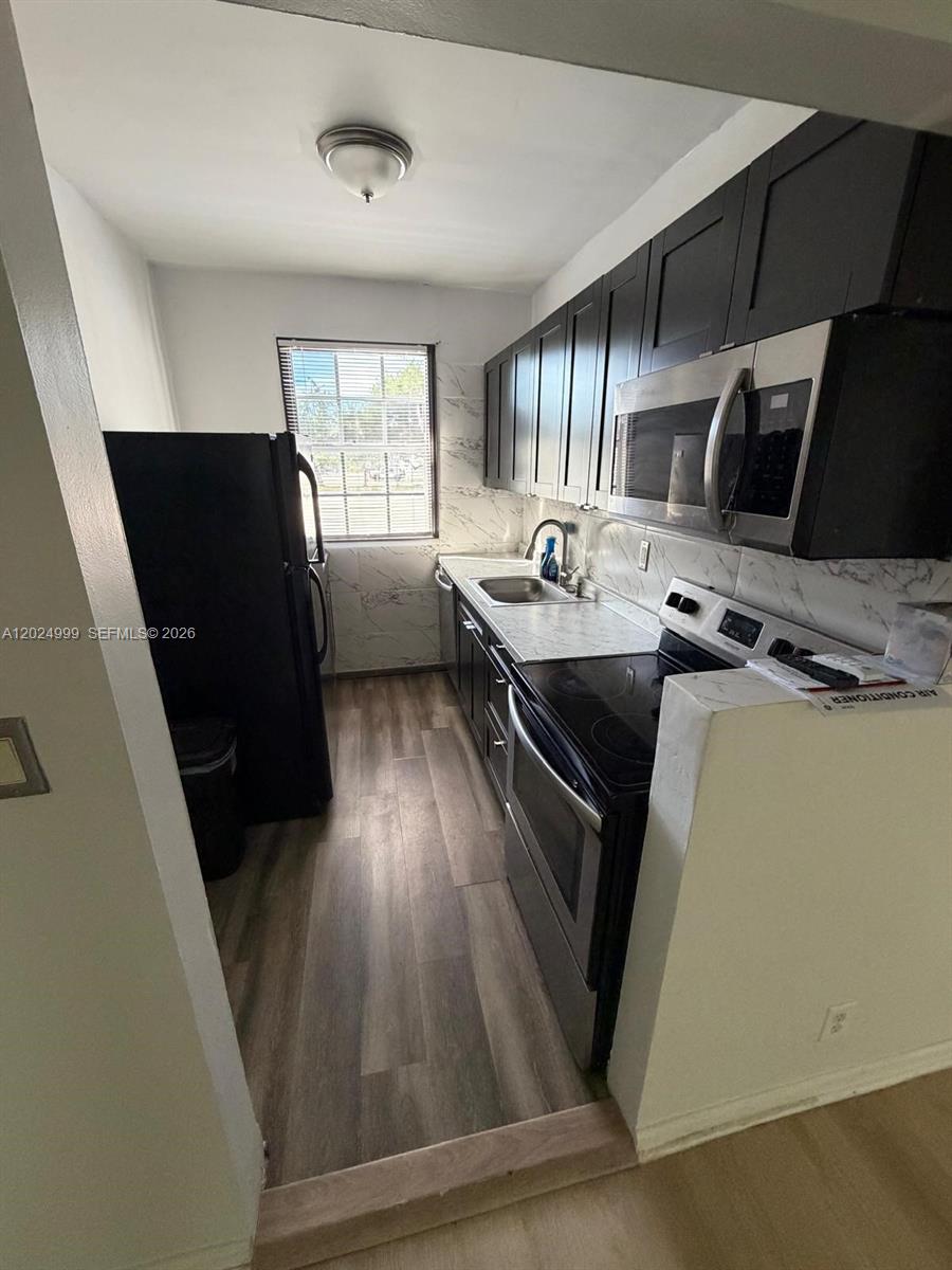 319 Tyler Street 2, Hollywood, FL 33019, Hollywood