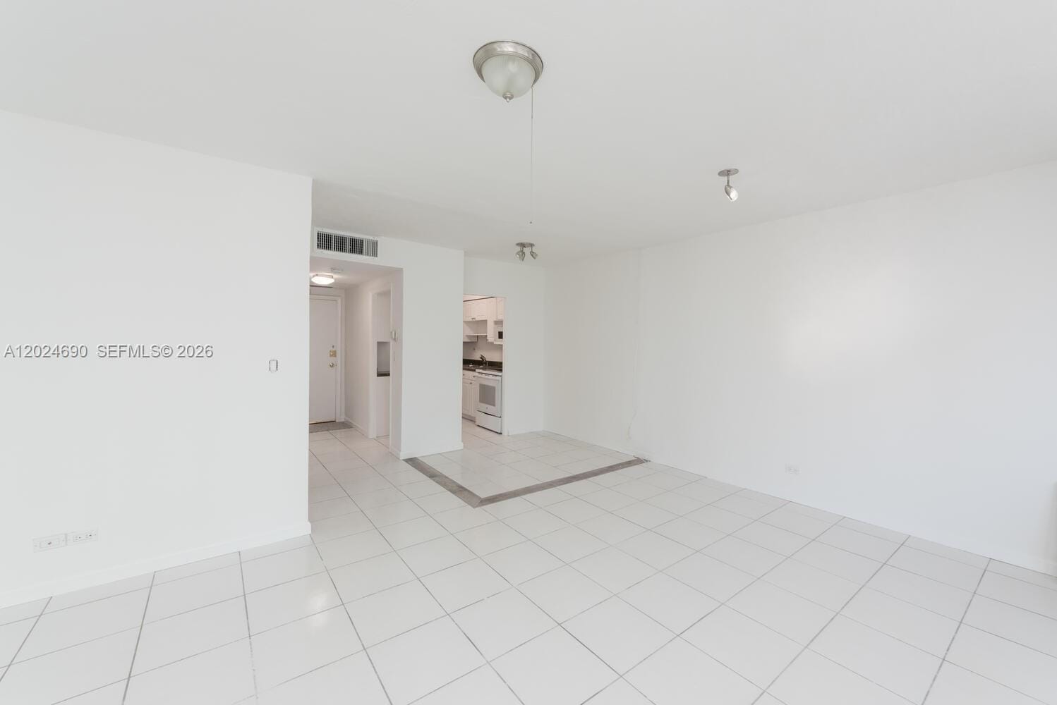 1408 Brickell Bay Drive 1116 — photo 6