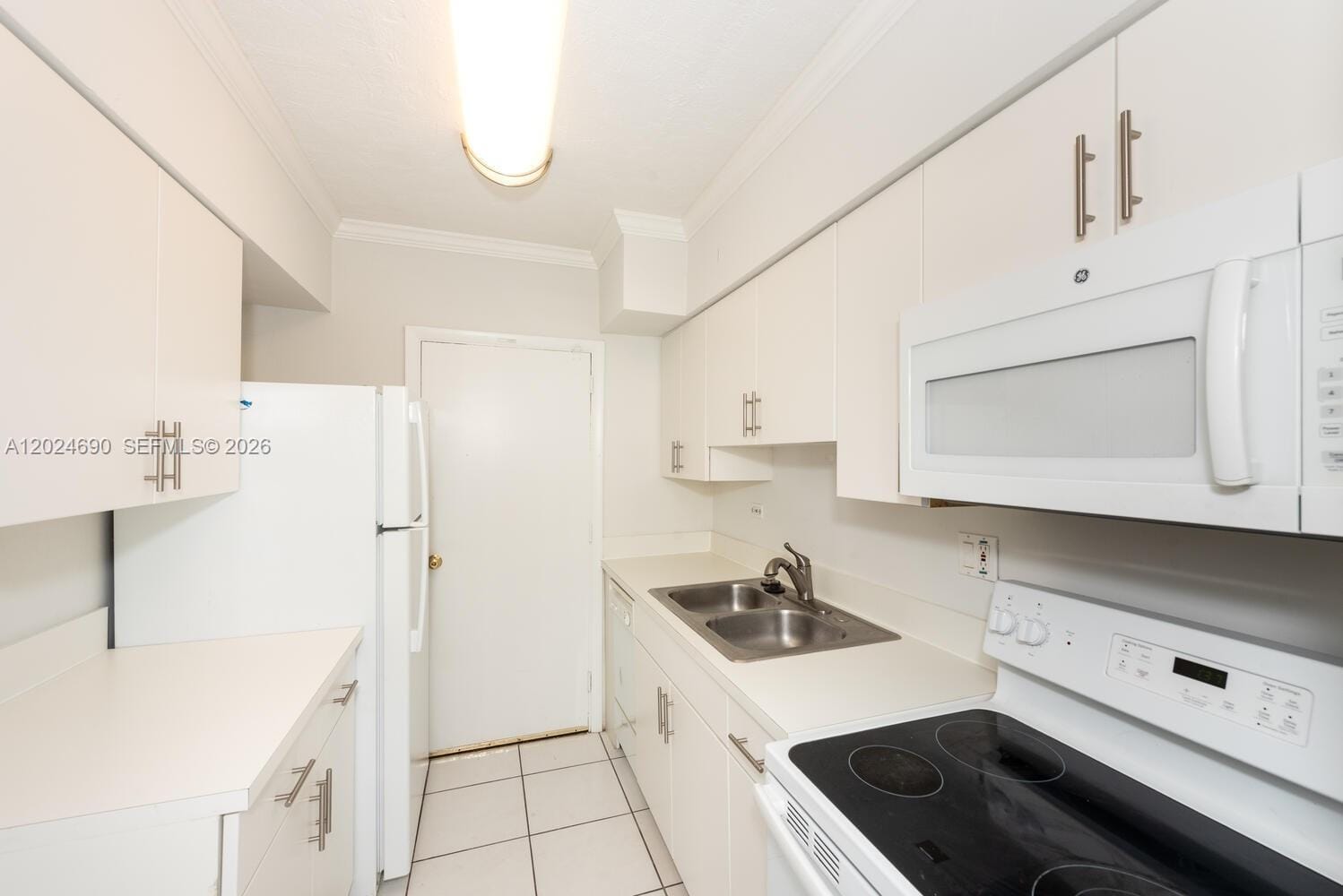 1408 Brickell Bay Drive 1116 — photo 8