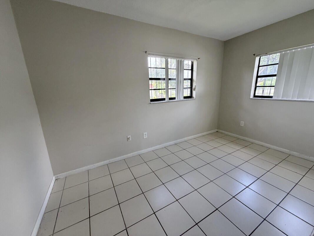 639 SW 3rd Terrace — photo 7