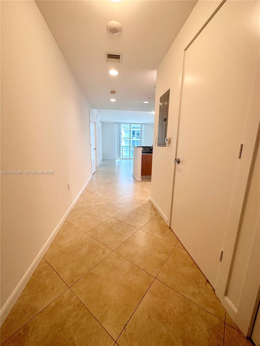 1060 Brickell Avenue 2515, Miami, FL 33131, Miami