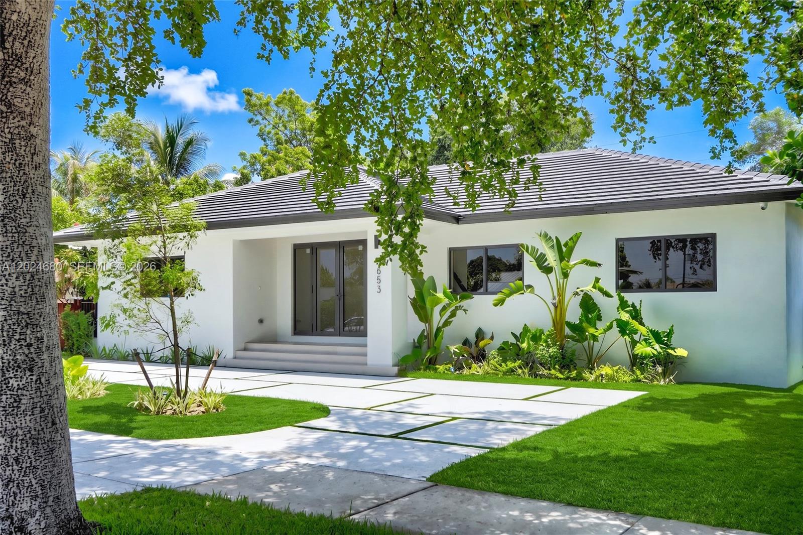 6853 S Waterway Drive, Miami, FL 33155, Miami