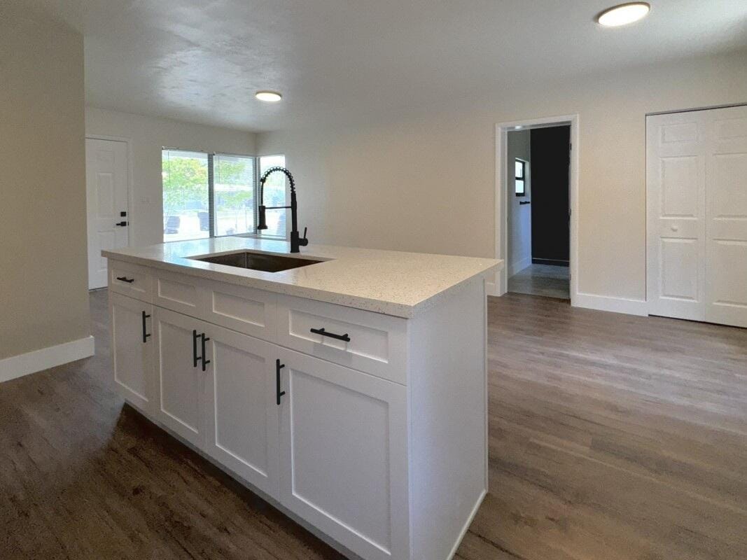 1795 Lauderdale Manor Drive — photo 5