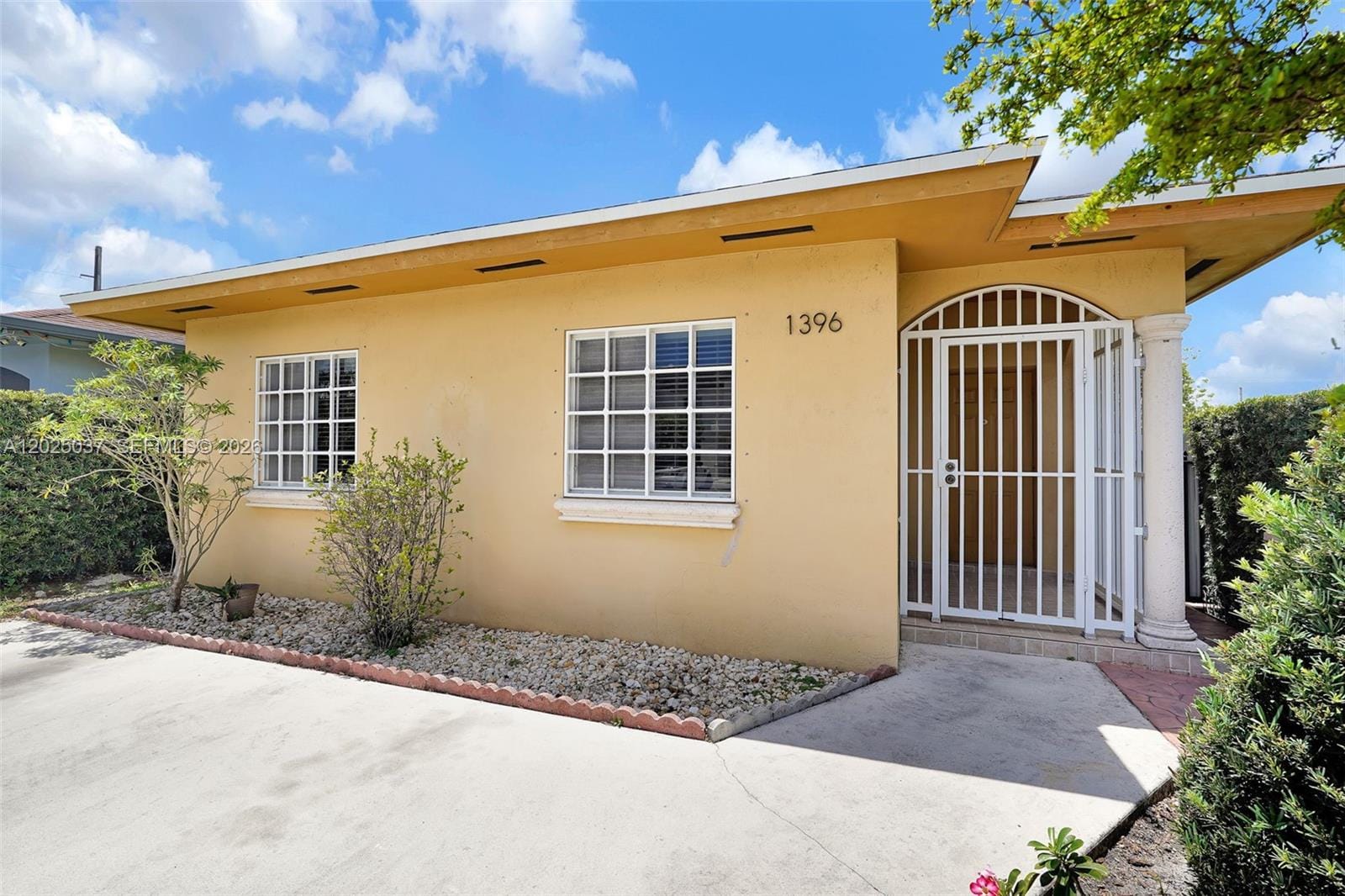 1396 W 30th Street, Hialeah, FL 33012 photo 2