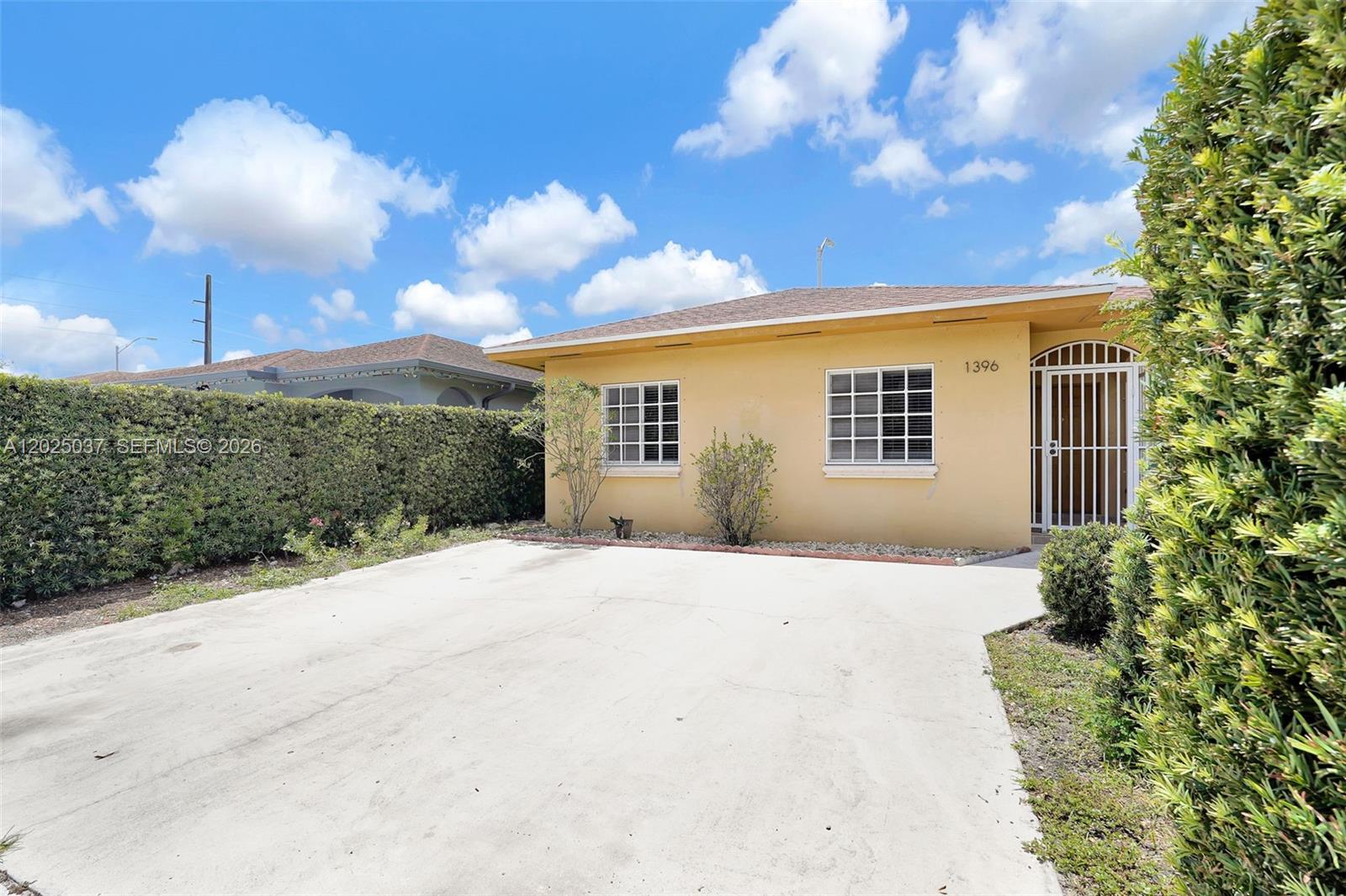 1396 W 30th Street, Hialeah, FL 33012, Hialeah