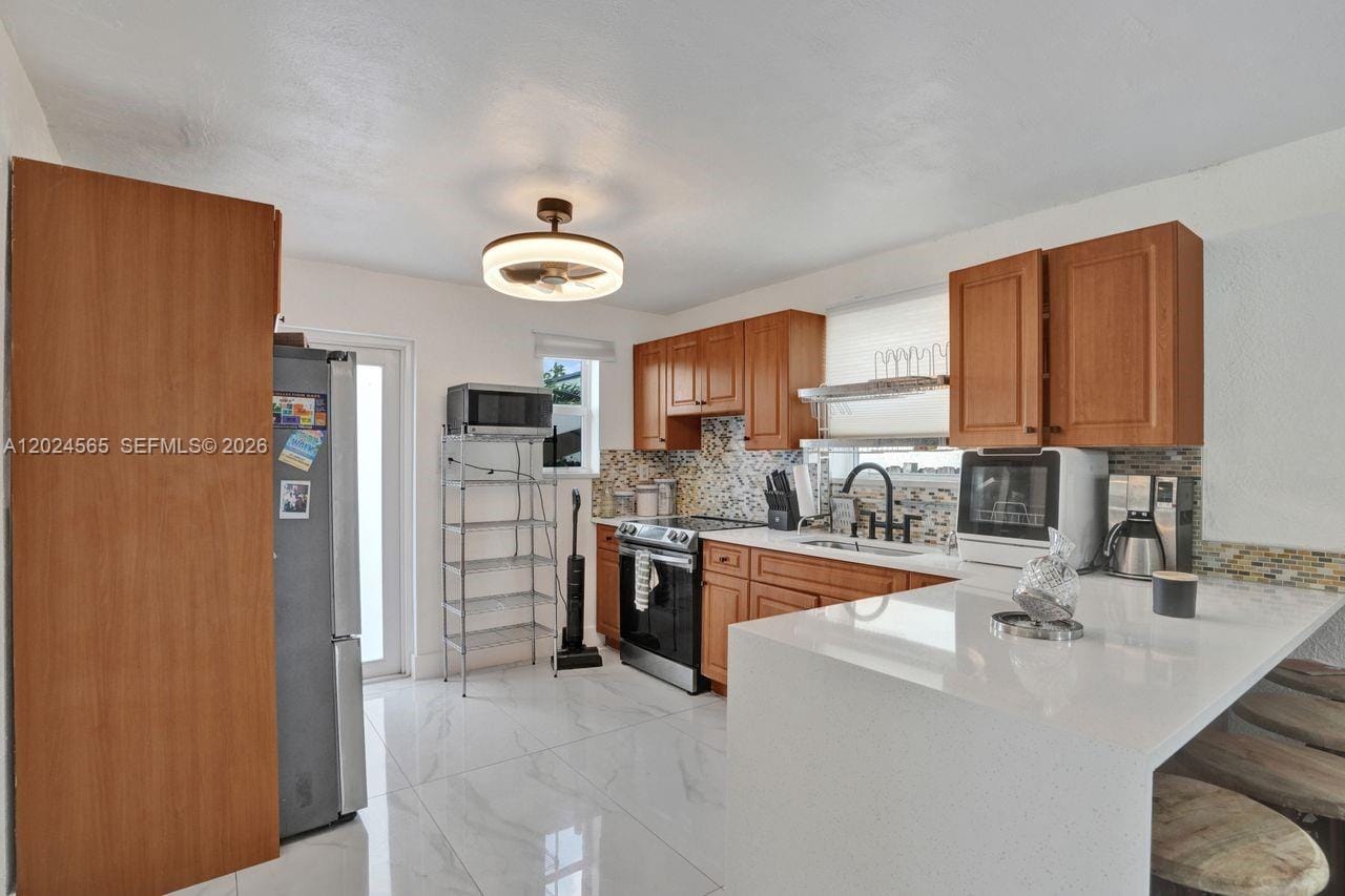 2220 Hope Street — photo 7