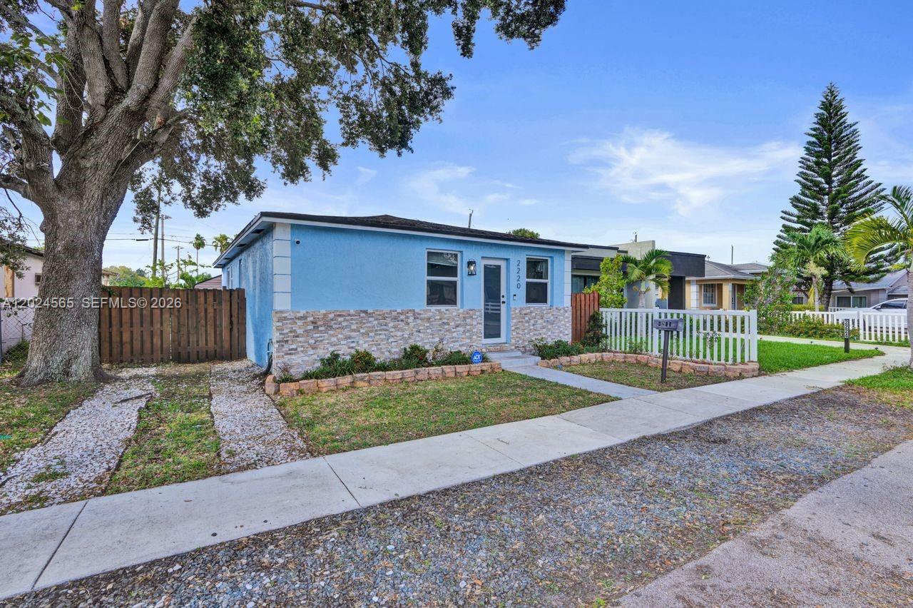 2220 Hope Street, Hollywood, FL 33020, Hollywood