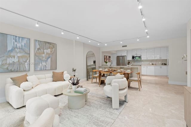 155 Ocean Lane Drive 205, sold in Commodore Club West Condo, Key Biscayne, FL