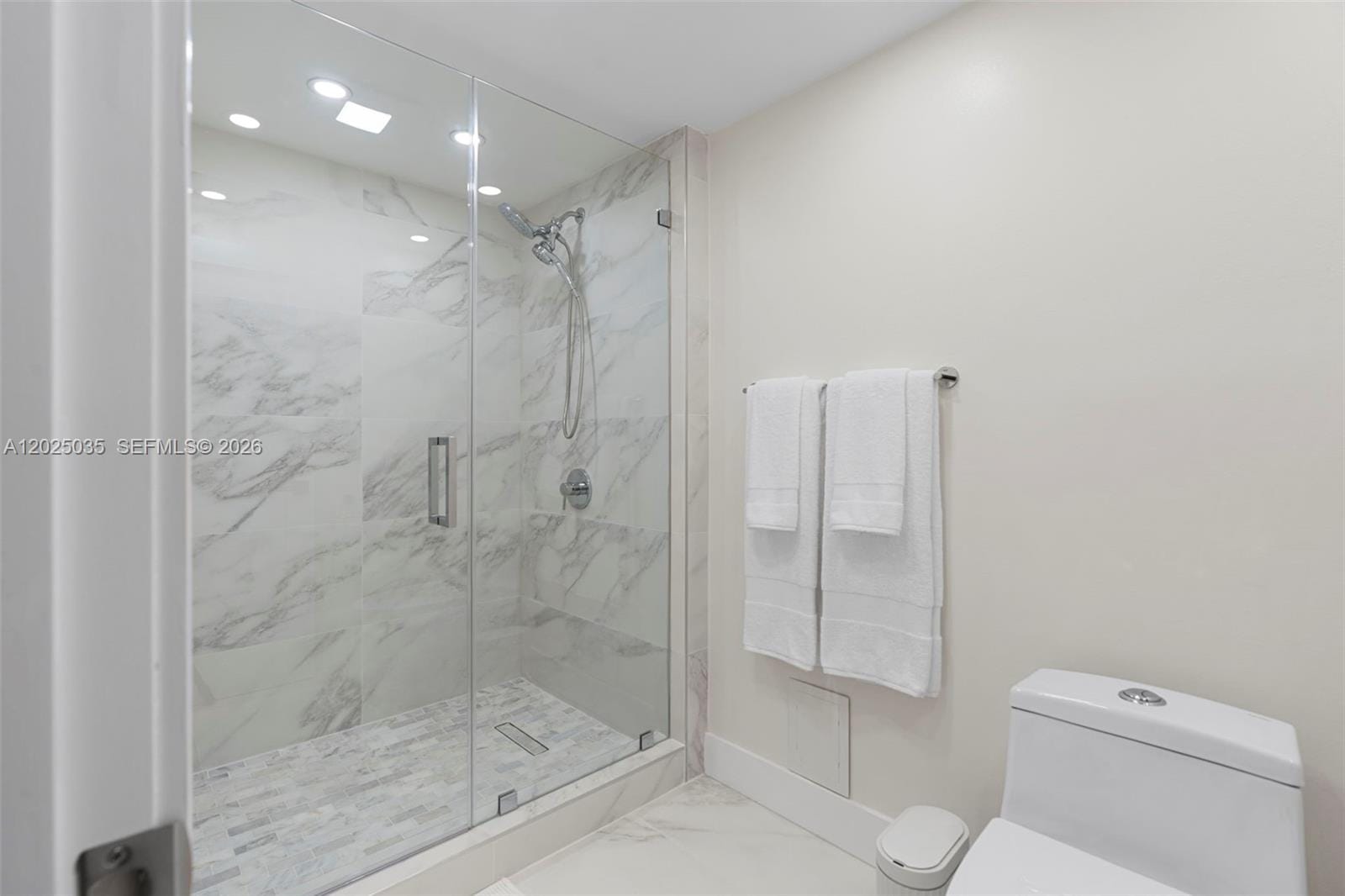 155 Ocean Lane Drive 205, Key Biscayne, FL 33149 photo 21