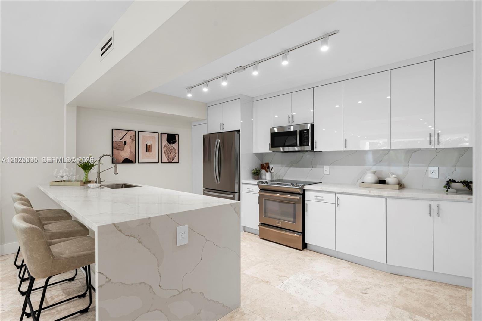 155 Ocean Lane Drive 205 — photo 8