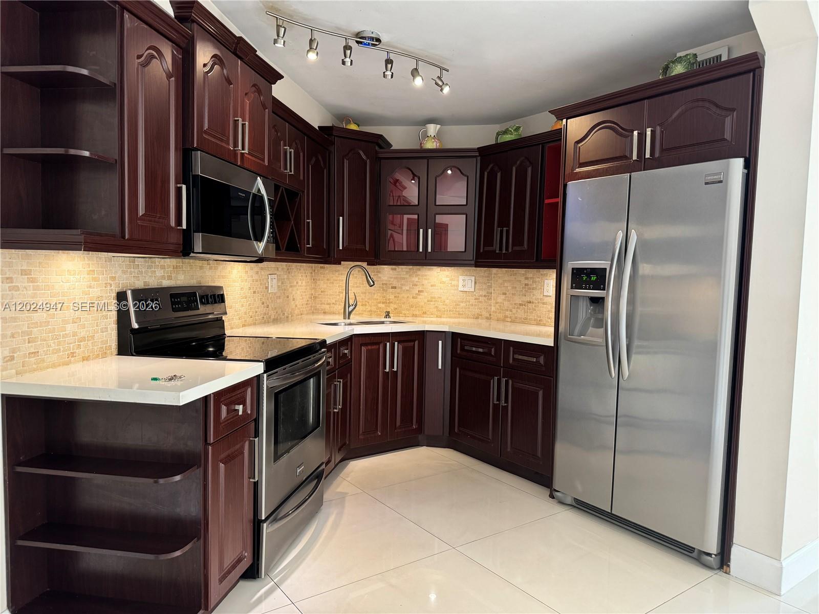 9411 Fontainebleau Boulevard 108, Miami, FL 33172, Miami