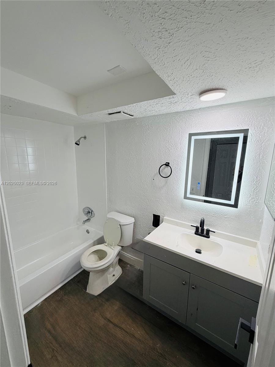 351 NW 42nd Court 208 — photo 2