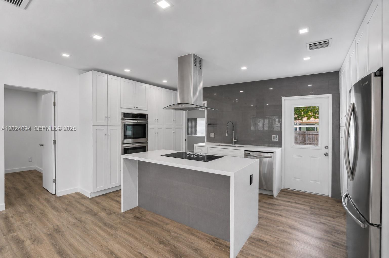1081 NE 166th Street 1081, North Miami Beach, FL 33162, North Miami Beach