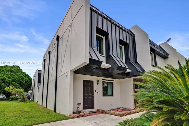 5555 Ludlam Road 46, South Miami, FL 33155