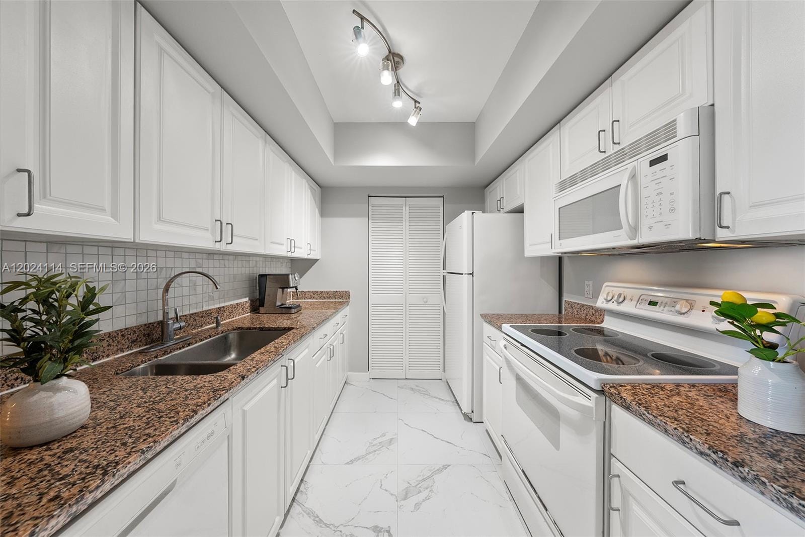 90 Alton Road 1405, Miami Beach, FL 33139 photo 16